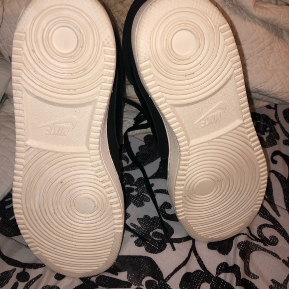 Women’s nike high tops - Picture 4 of 5